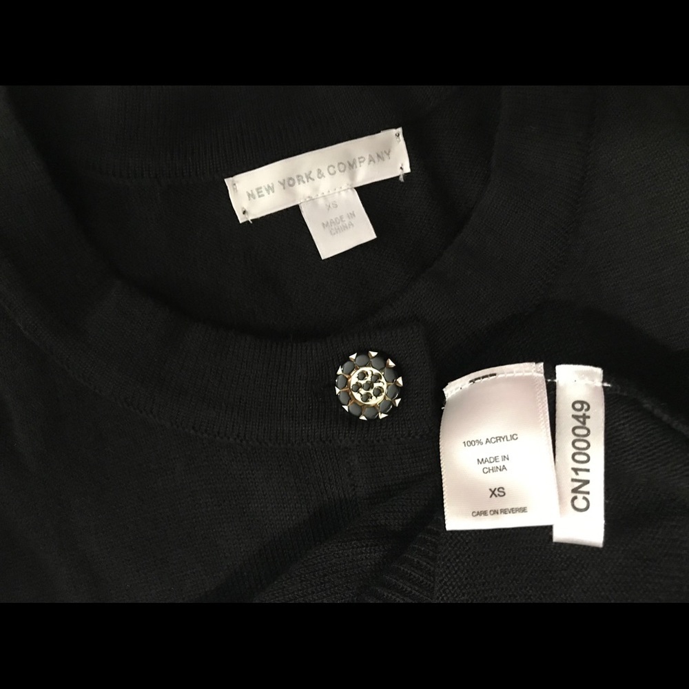 New York & Co. black short sleeve button up XS E - Picture 4 of 5